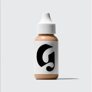 Glossier Perfecting Skin Tint G10